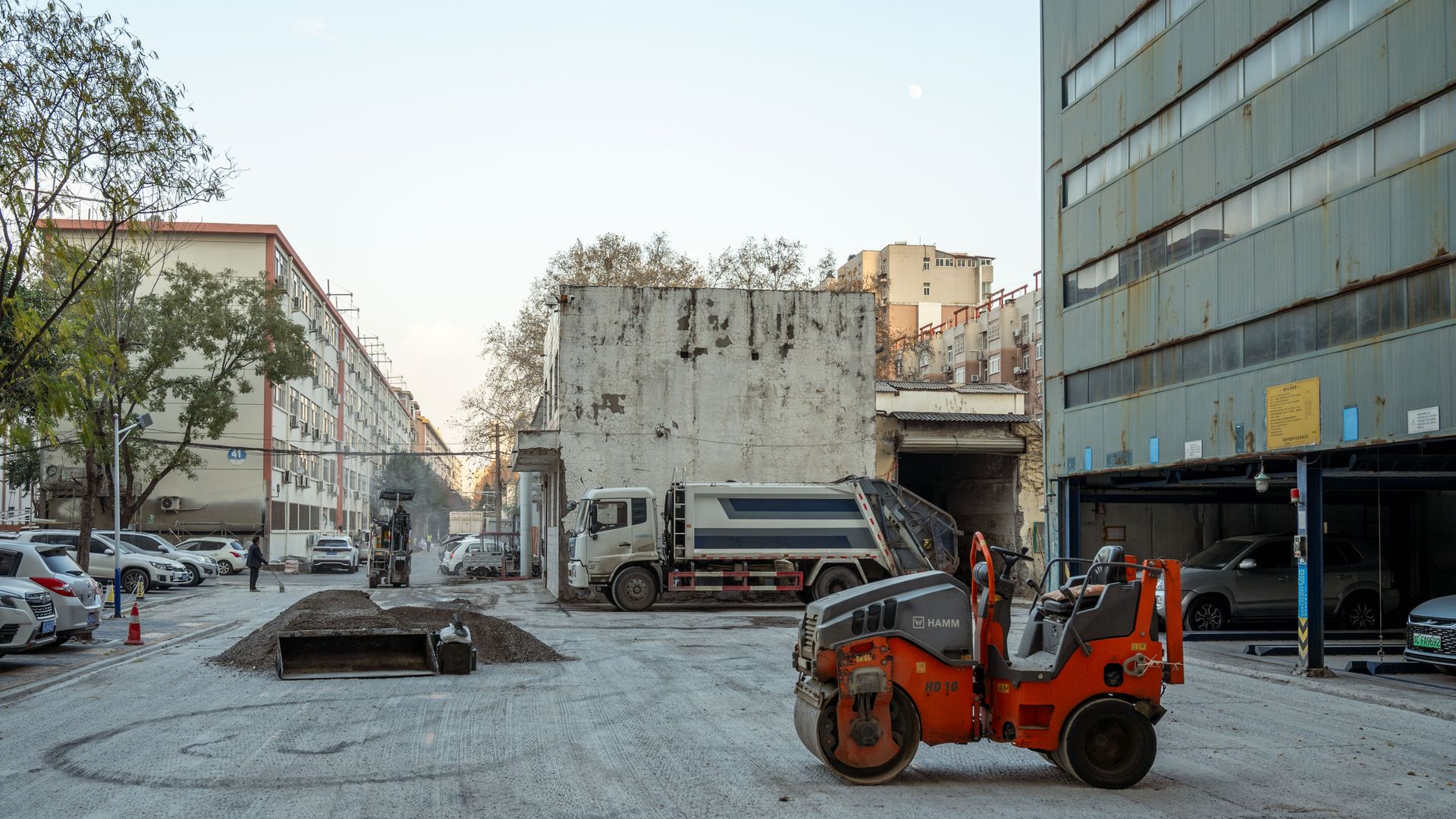 城市建设工地上的施工机械